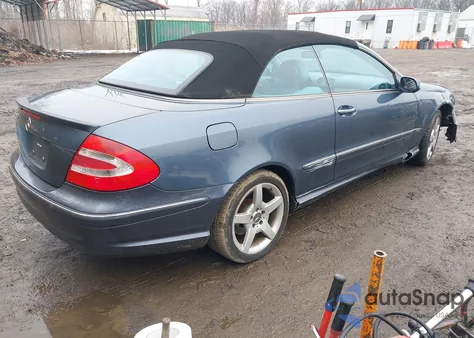 2005 Mercedes-Benz Clk 500 z USA, uszkodzony, nr VIN WDBTK75J25F157419